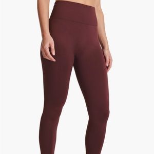 Sweaty Betty London seamless workout leggings size small. NWT